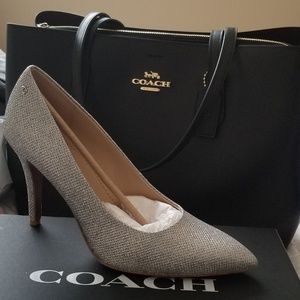 Meet your Posher, Lily